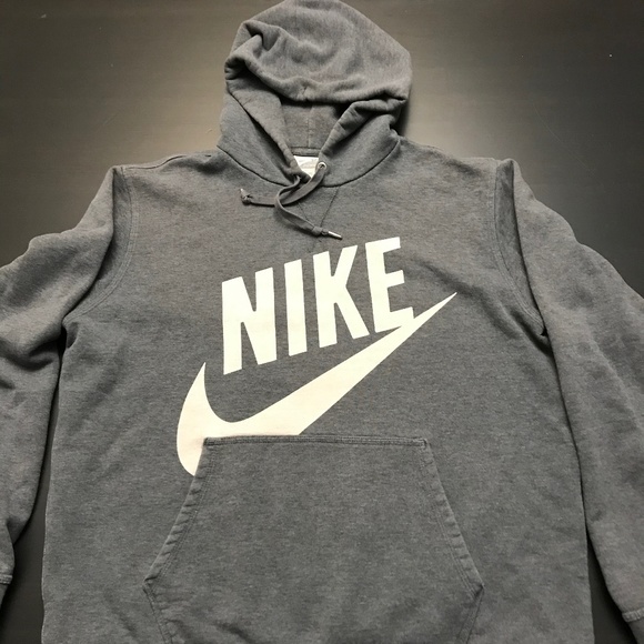 nike kangaroo pouch jacket